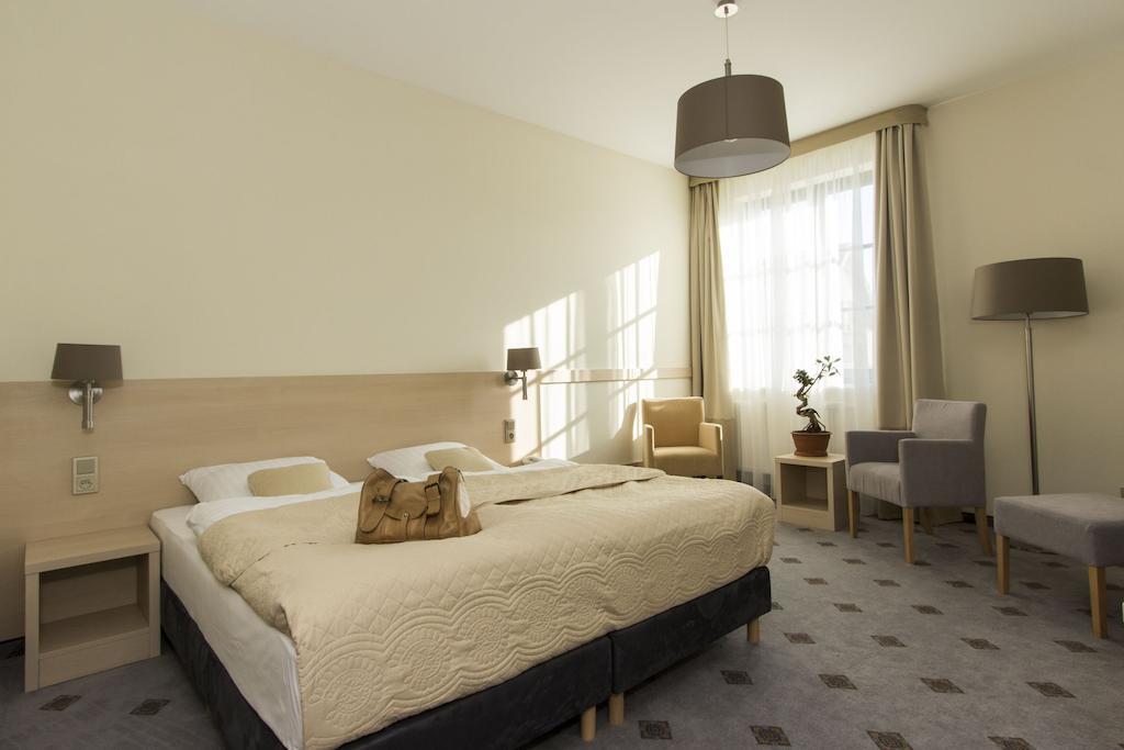 Hotel Notabene Swidnik  Room photo